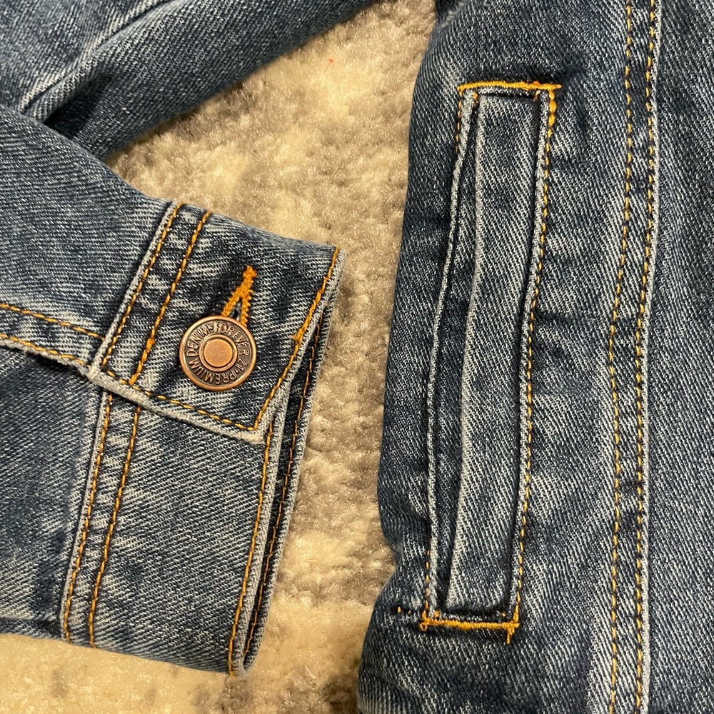Distressed FOREVER 21 Denim Jacket - Picture 4 of 5